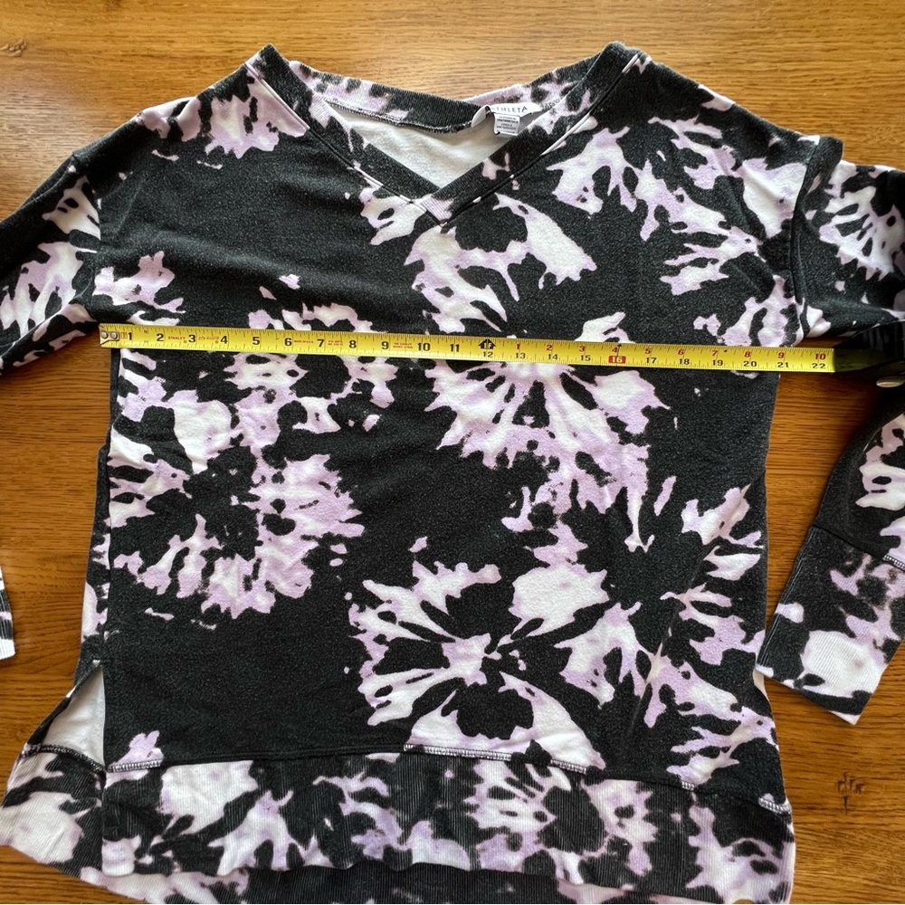 ⭐️ Athleta Balance Printed Pullover Willow Elfin Purple Tie Dye Size MEDIUM - Picture 9 of 13